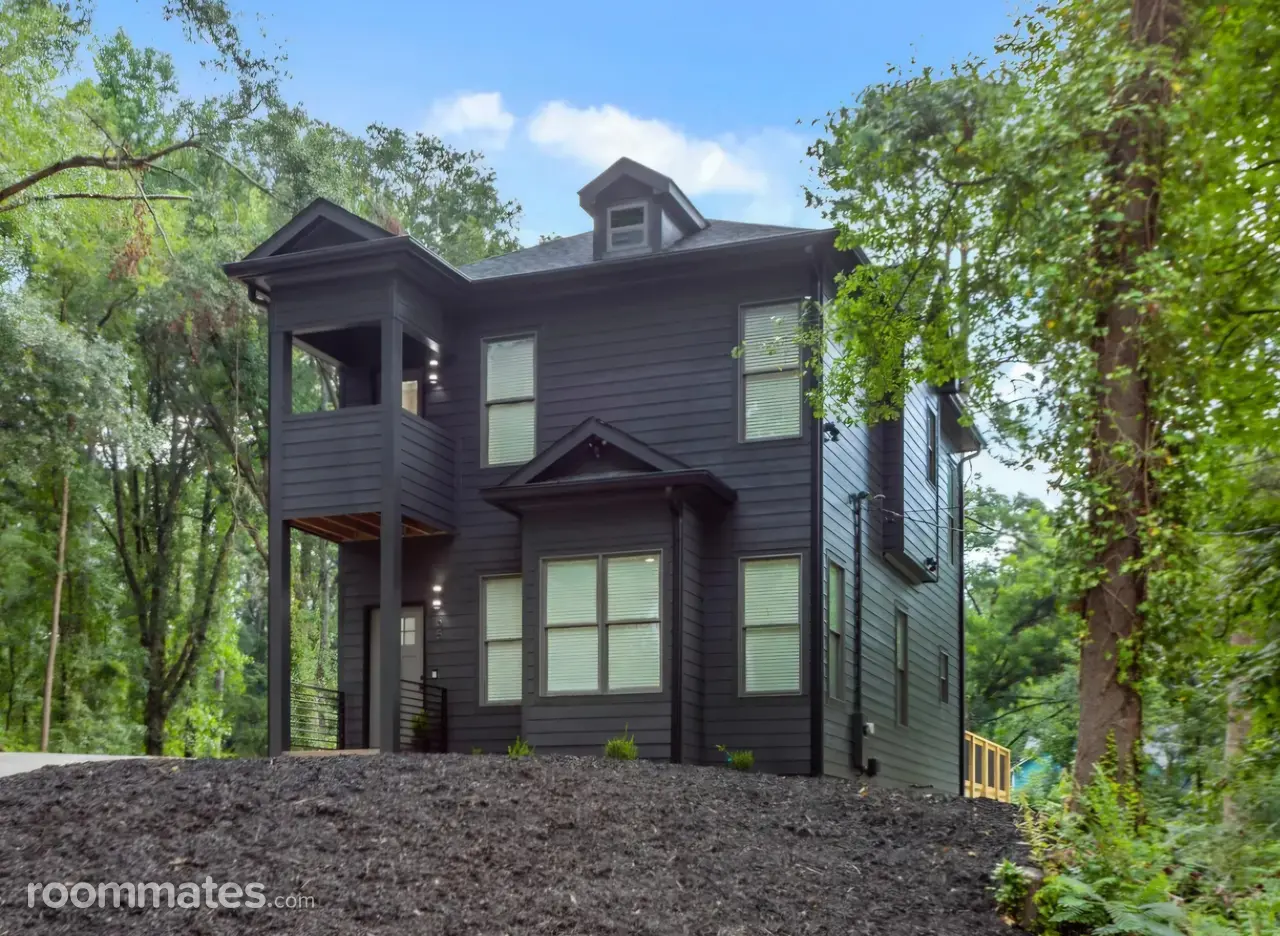 Profile photo 2 of 3