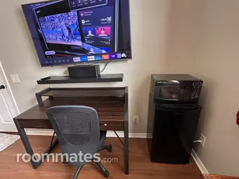 Room for rent in Wesley Chapel, FL $850, house