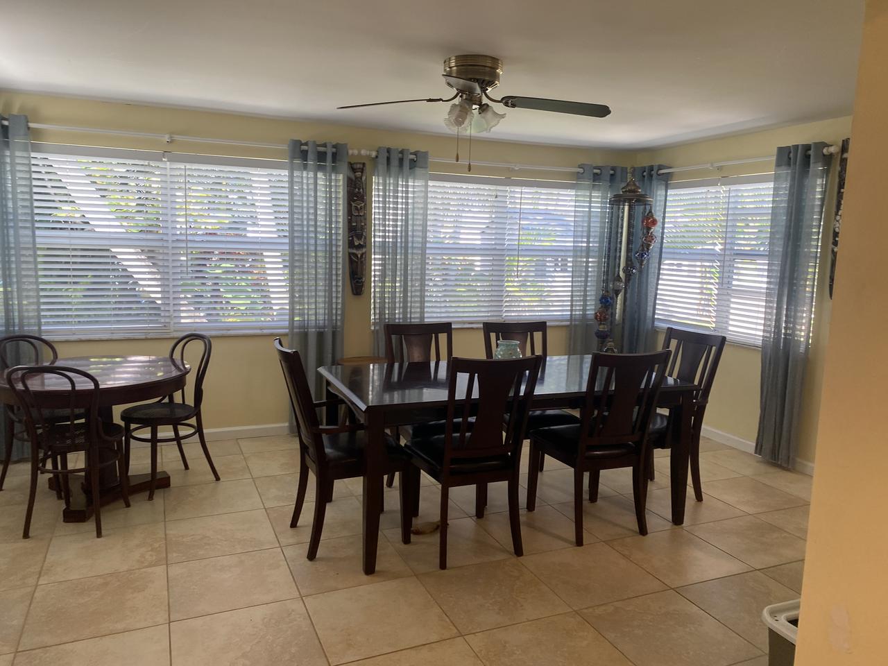 Profile photo 7 of 10