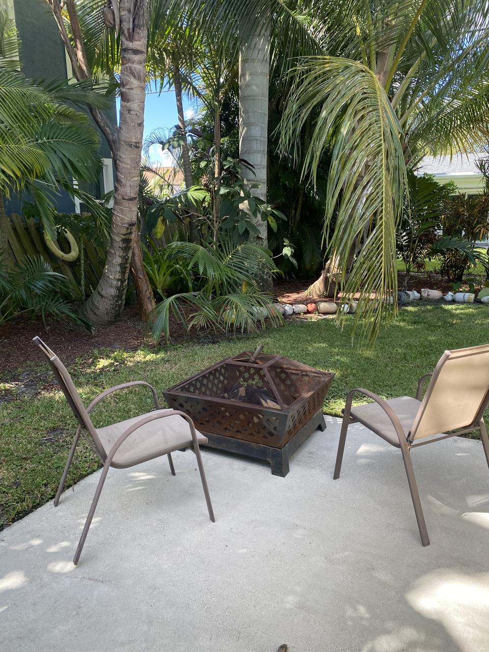 Profile photo 3 of 10