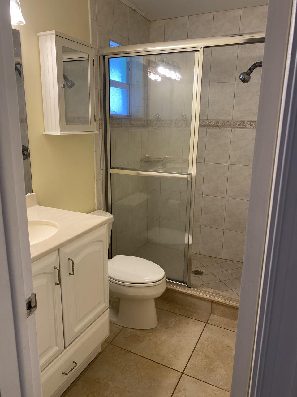 Profile photo 4 of 10