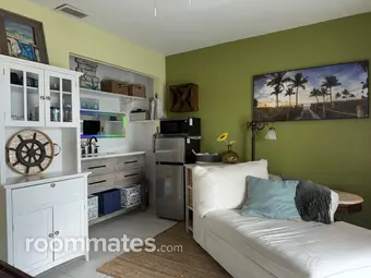 Room for rent in Cortez, FL $2000, house