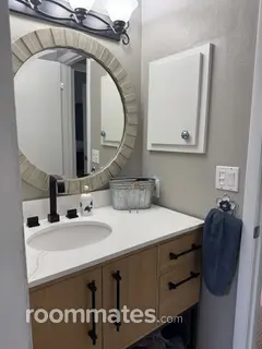 Room for rent in Cortez, FL $2000, house