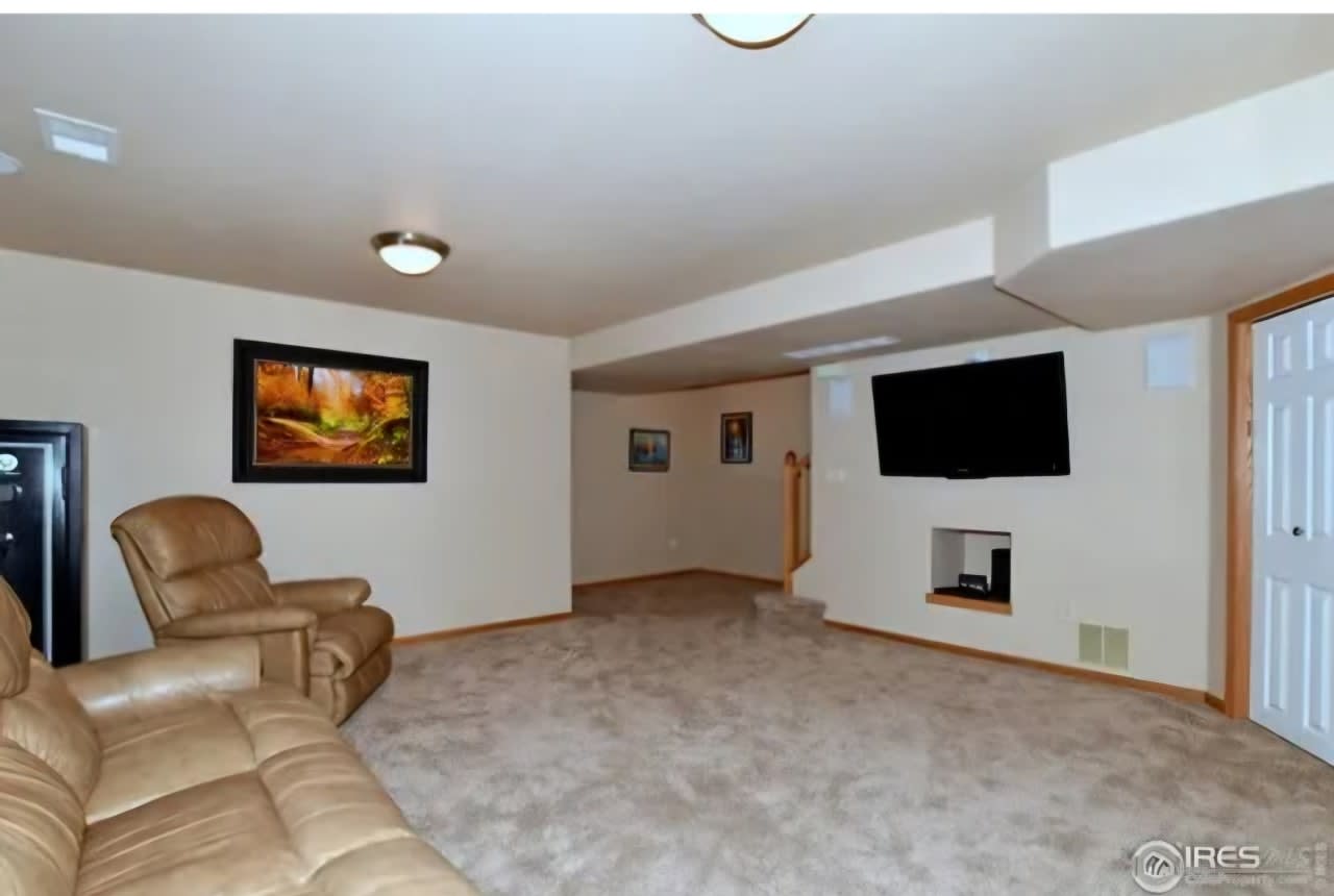 Profile photo 9 of 13