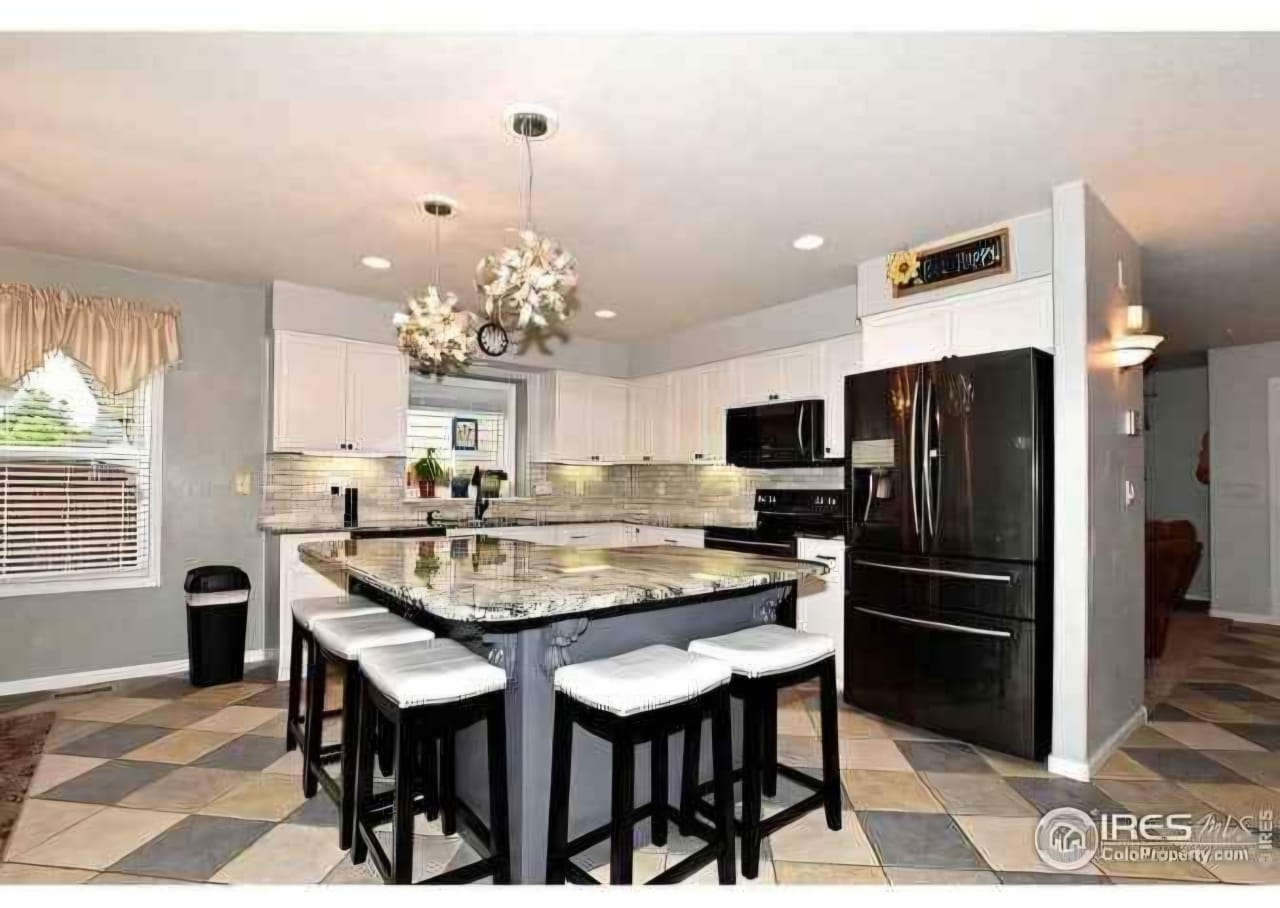 Profile photo 10 of 13