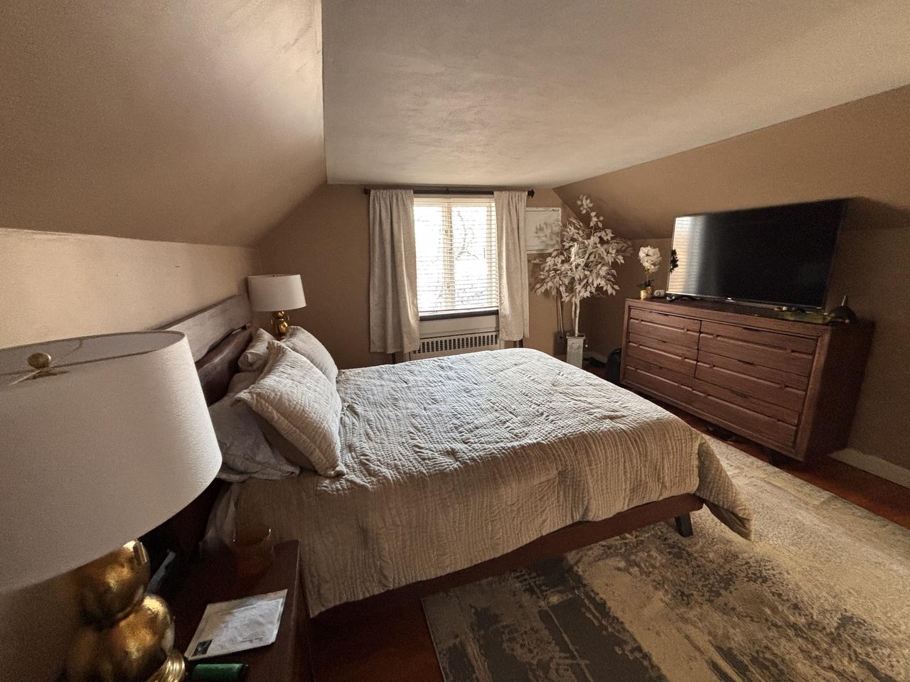 Profile photo 5 of 11