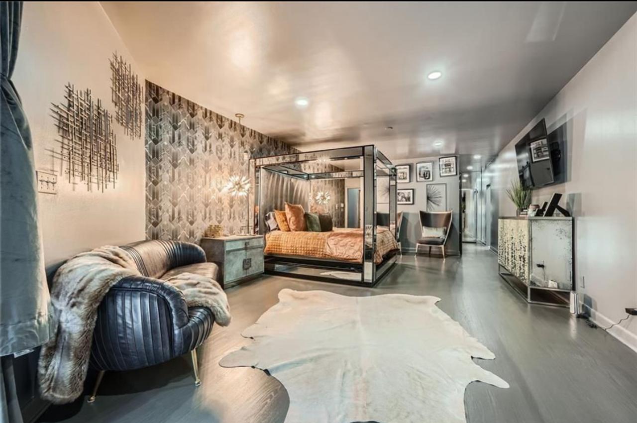 Profile photo 4 of 9