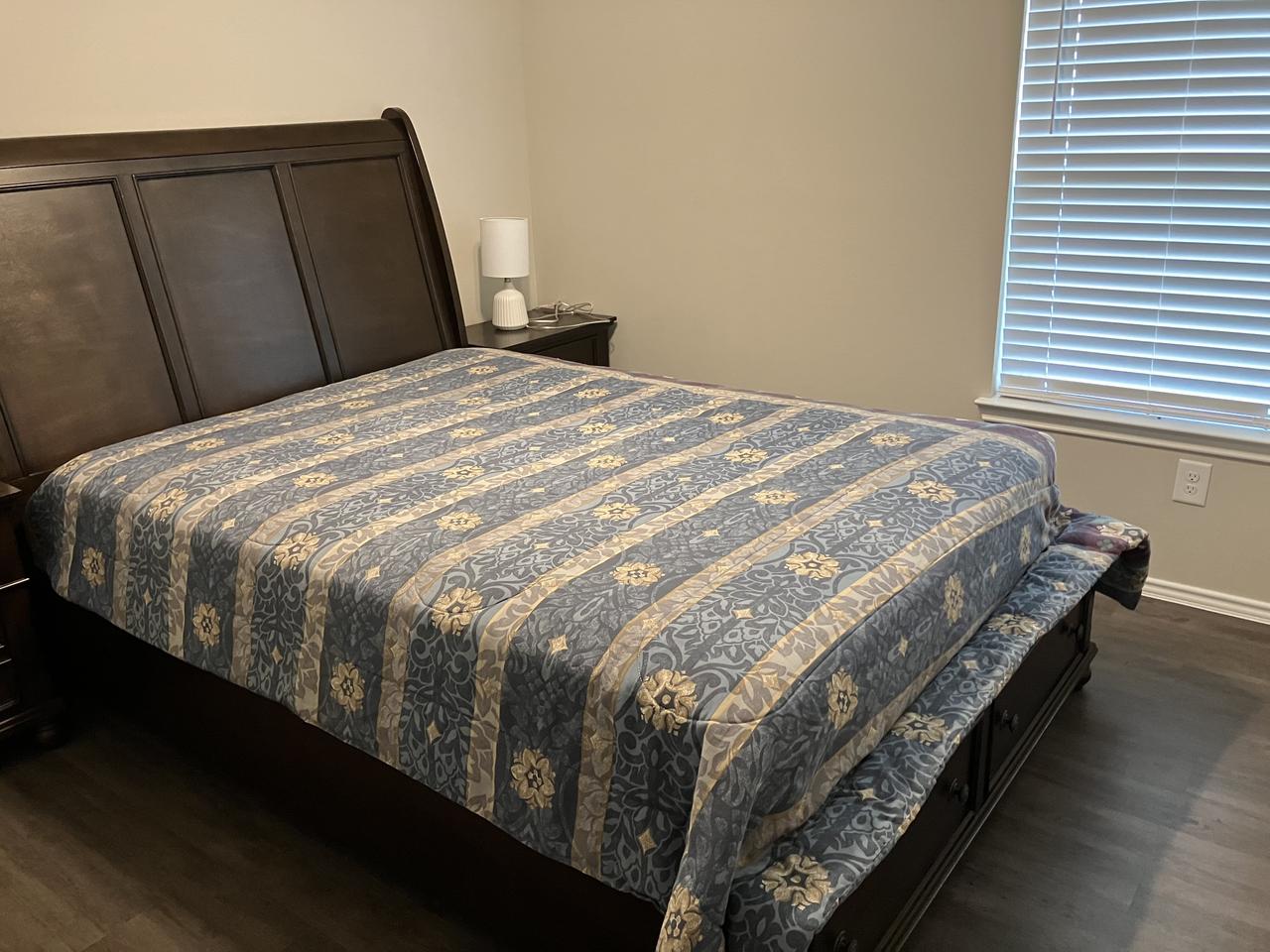 Profile photo 9 of 14