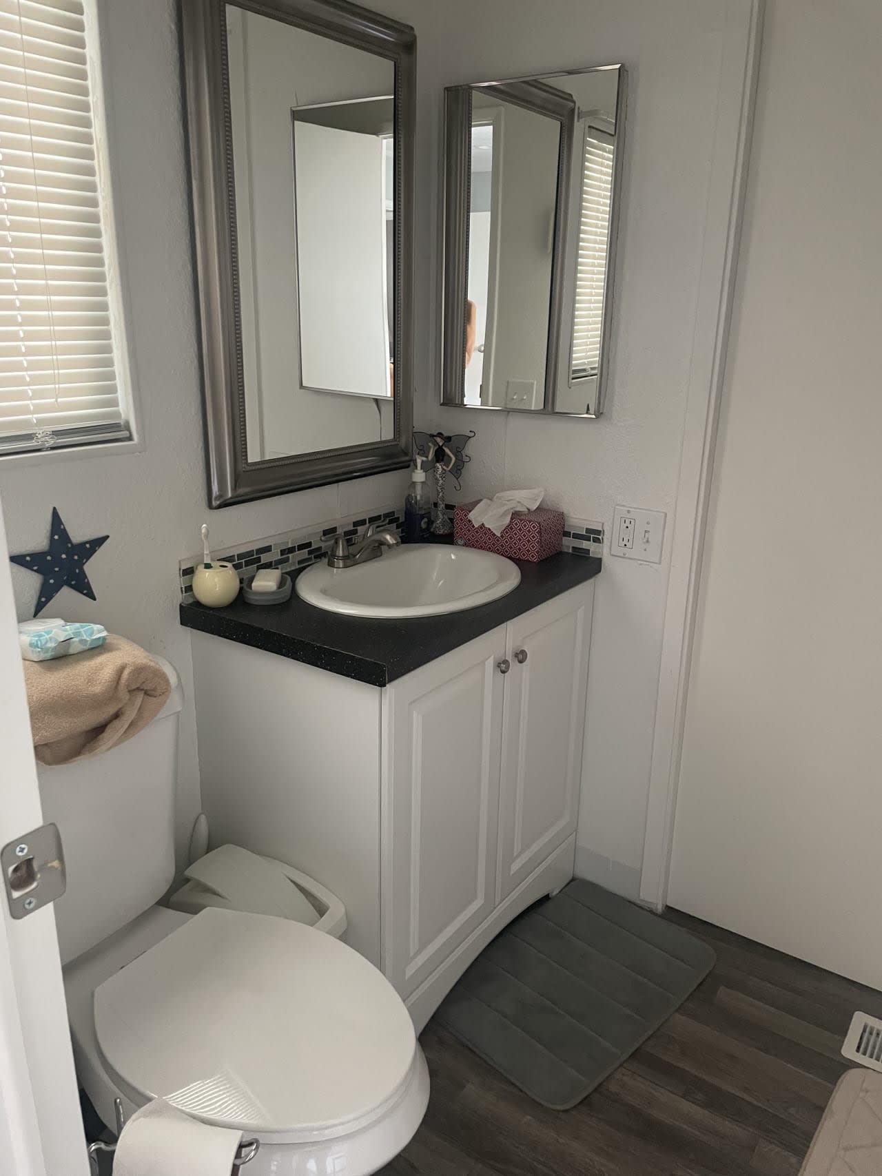 Profile photo 4 of 7