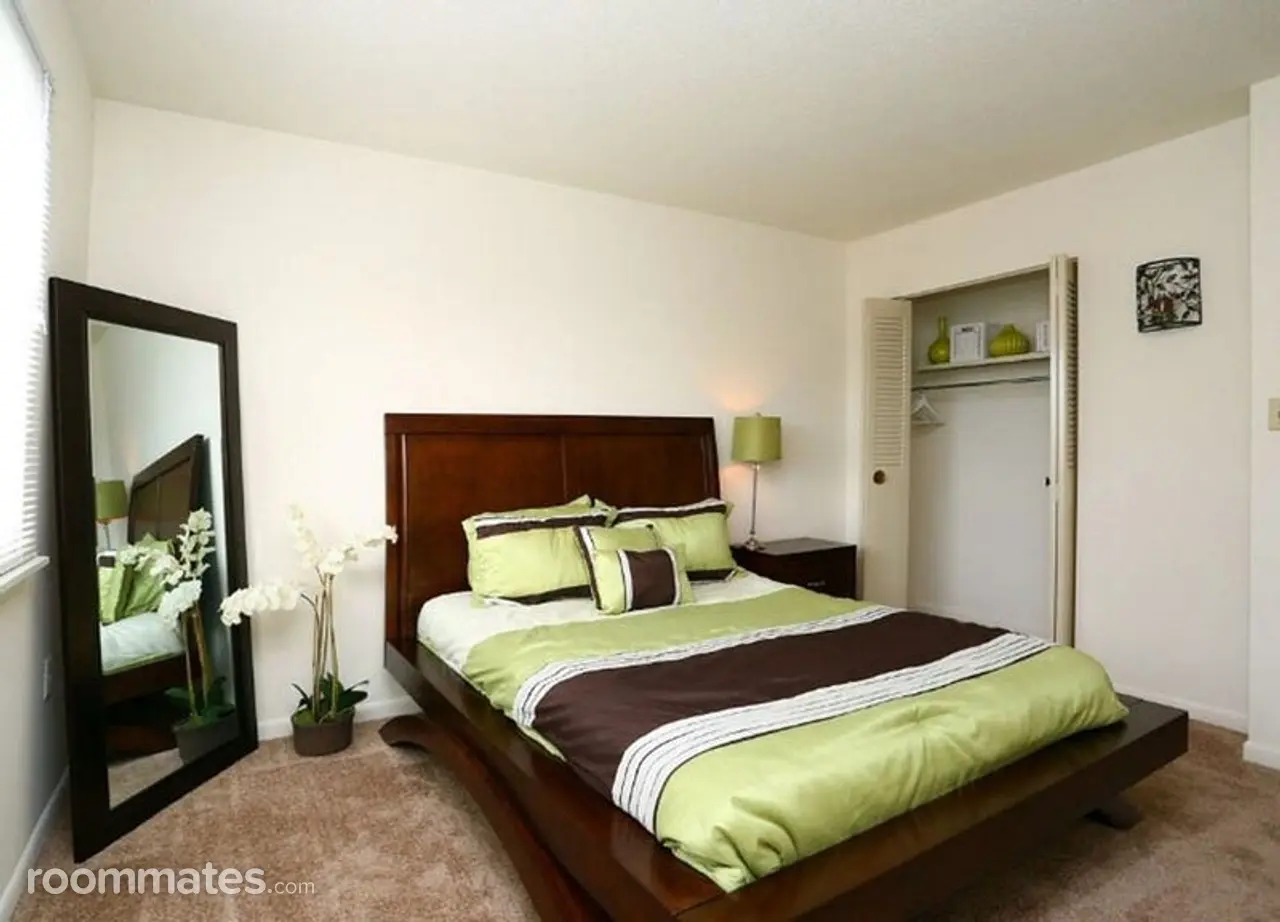 Profile photo 6 of 10