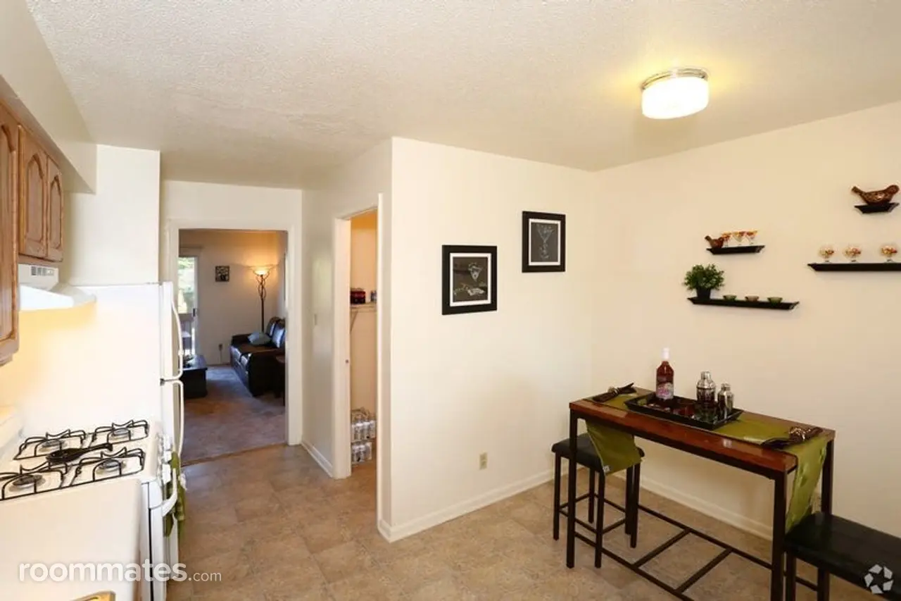 Profile photo 8 of 10