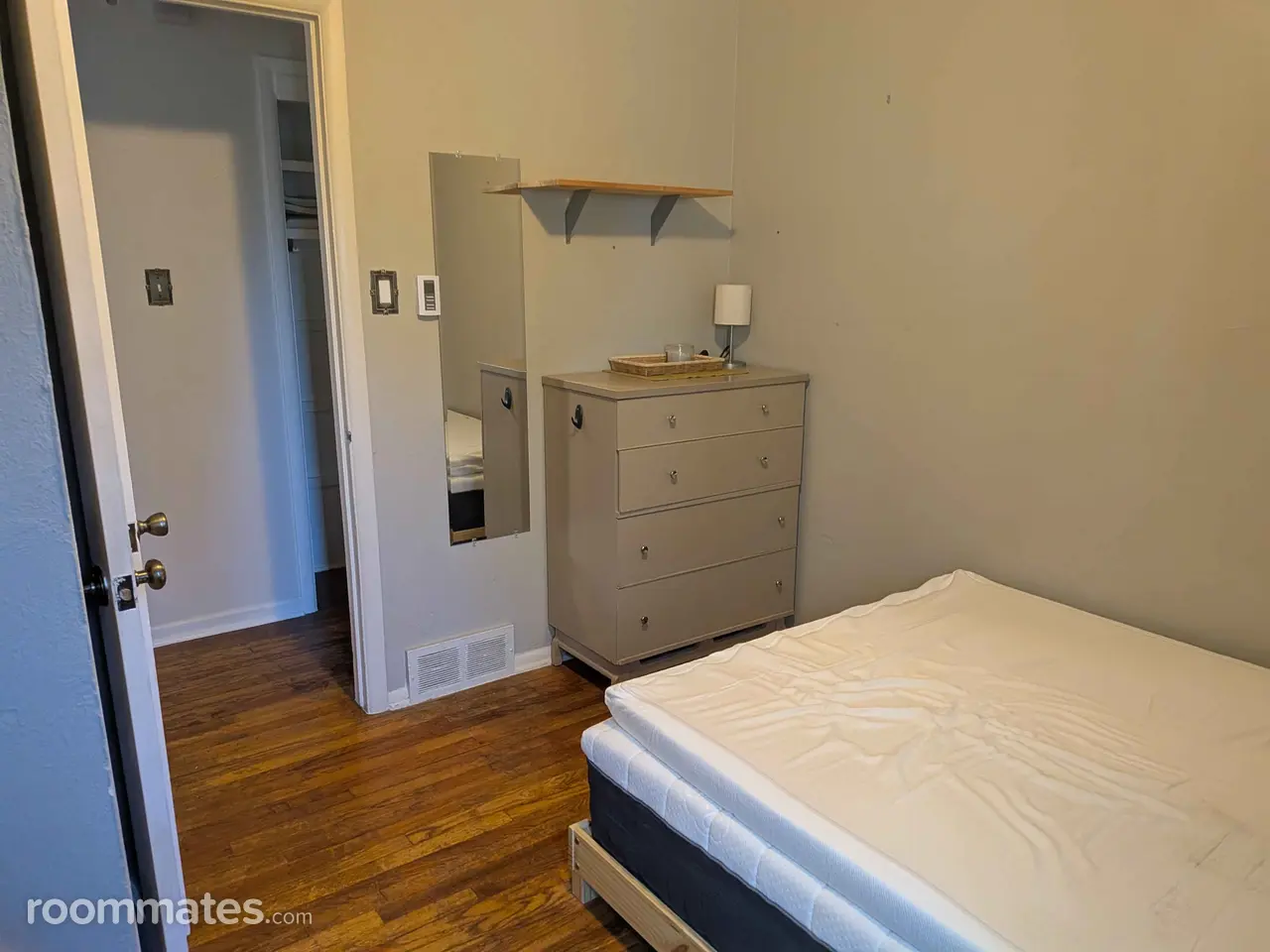 Profile photo 3 of 11