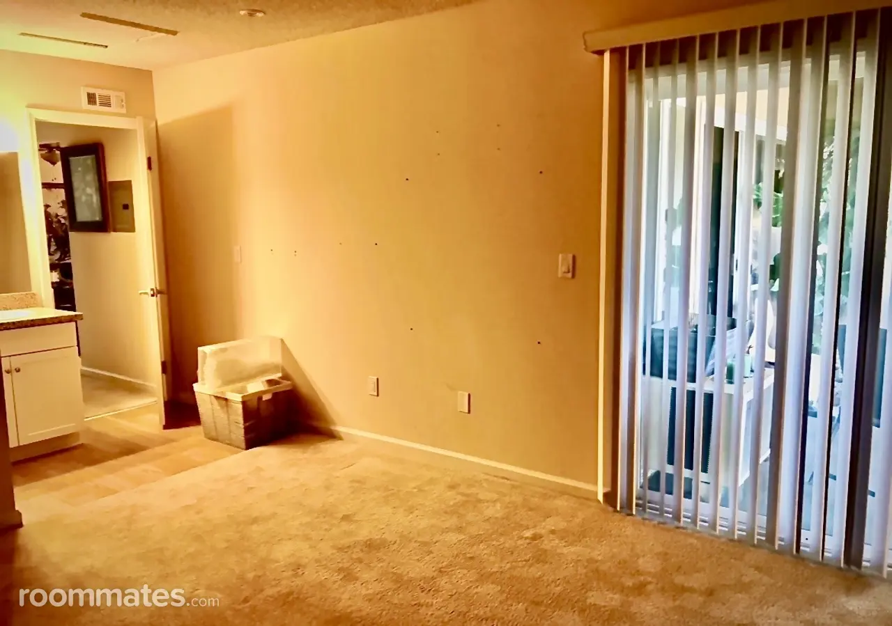 Profile photo 9 of 15