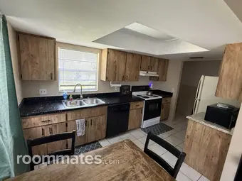 Room for rent in Palmetto, FL $950, house