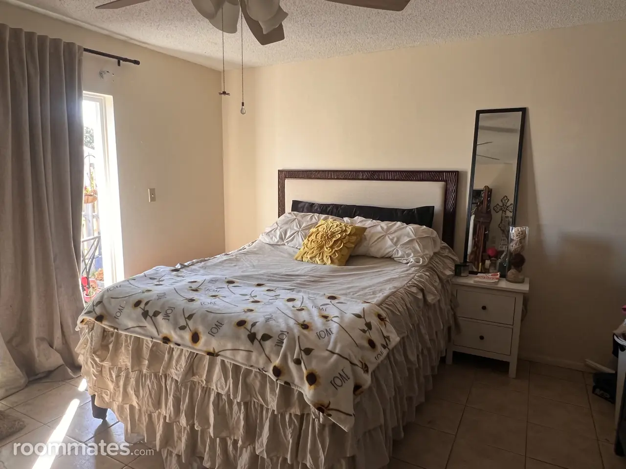 Profile photo 1 of 5