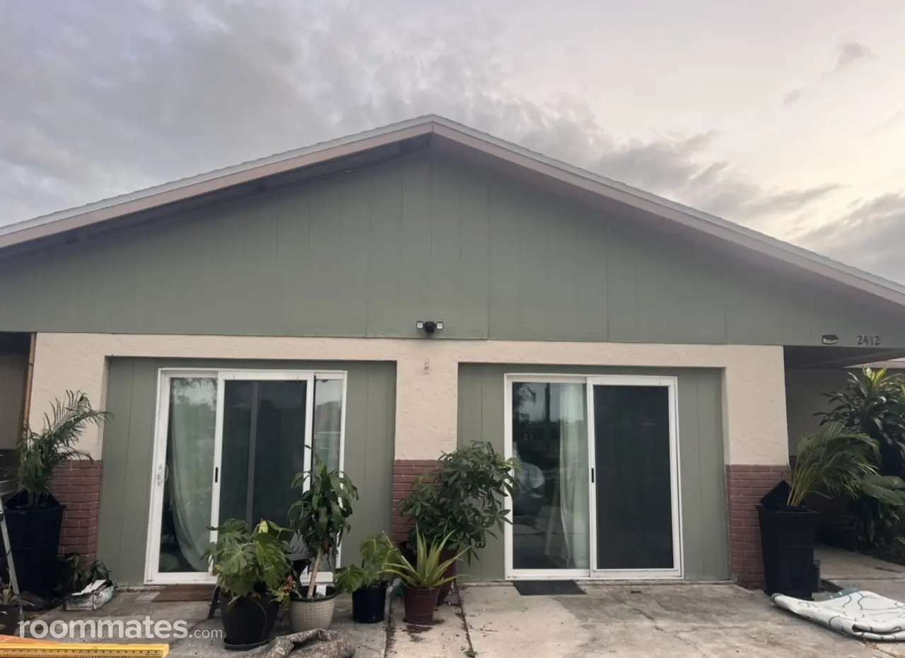 Profile photo 4 of 5