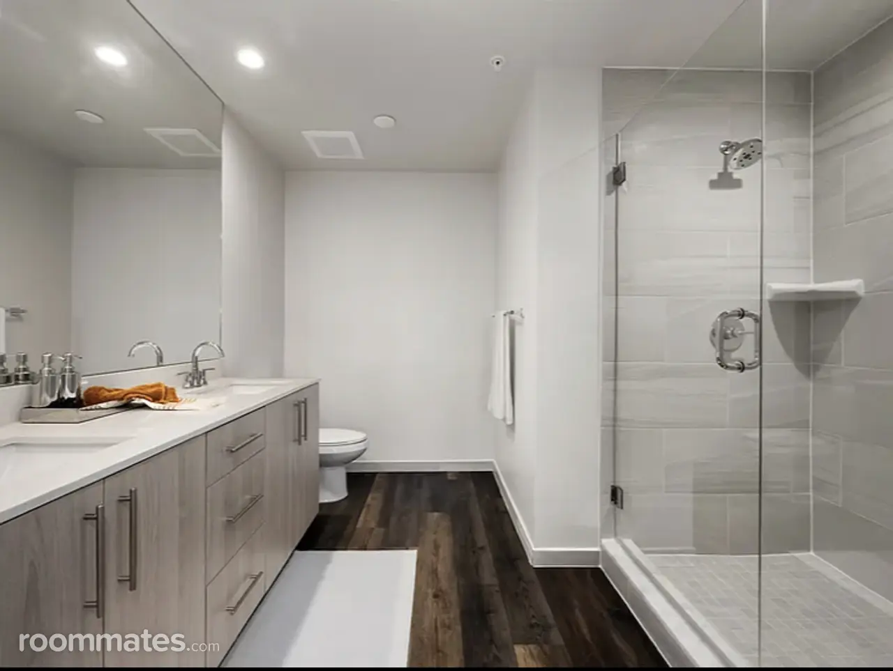 Profile photo 5 of 10