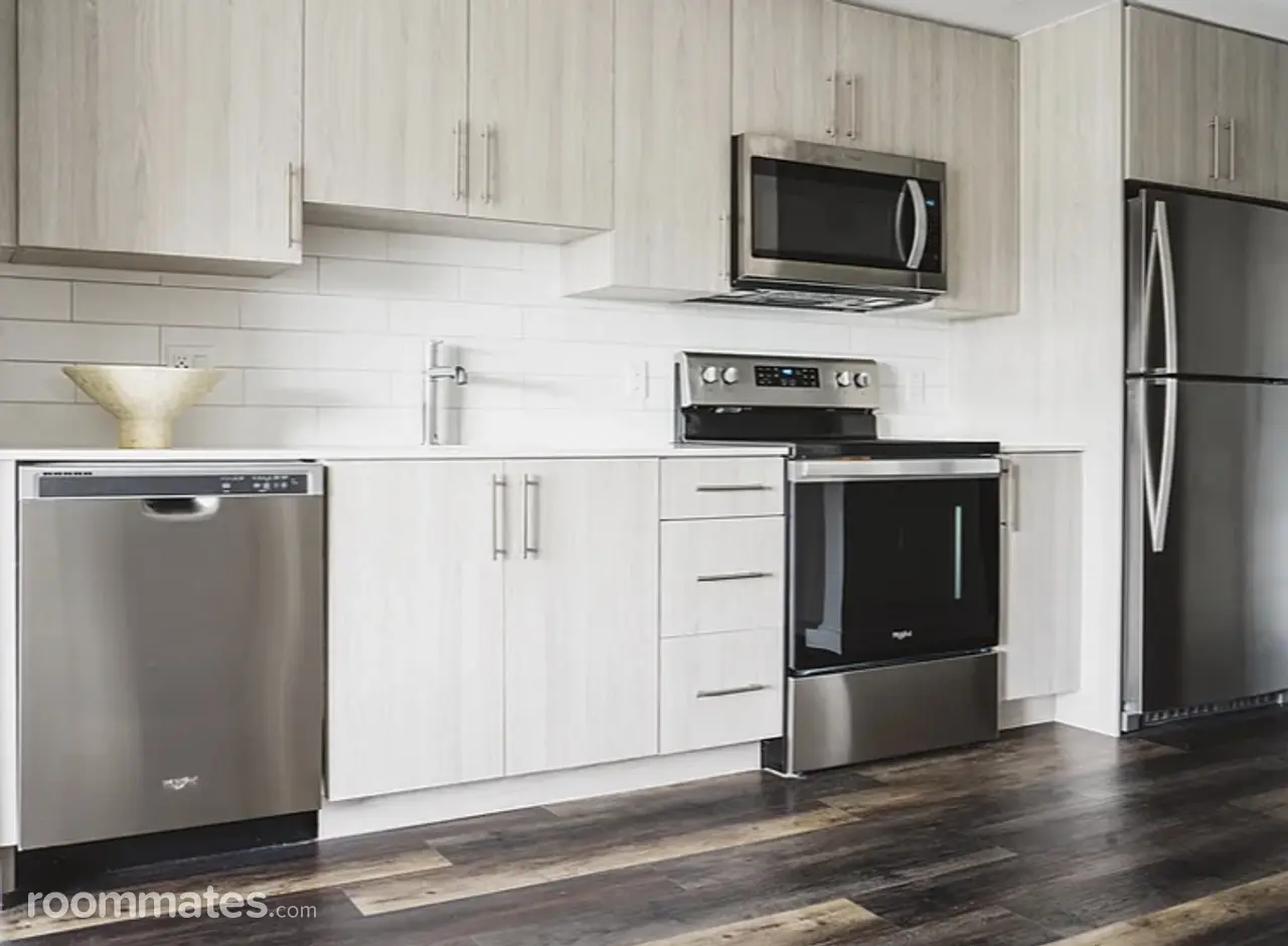 Profile photo 8 of 10