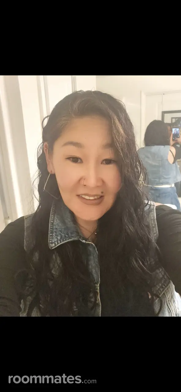 Profile photo 4 of 4