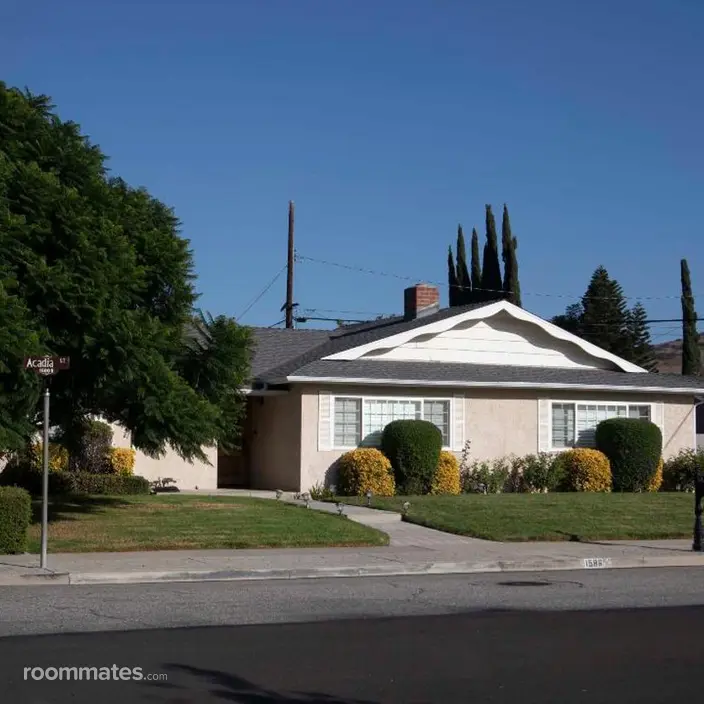 Room for rent in Simi Valley, CA $1300, house