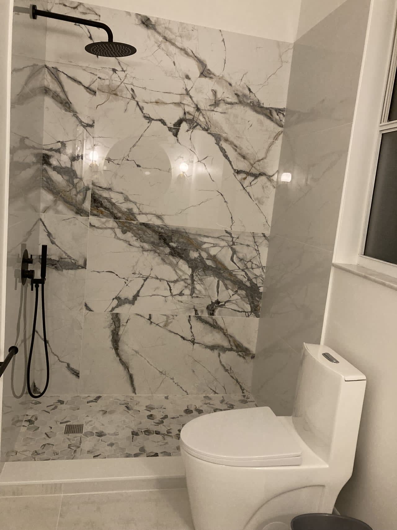 Profile photo 6 of 9