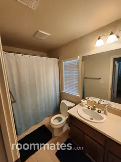 Room for rent in Santa Rosa, CA $1000, house