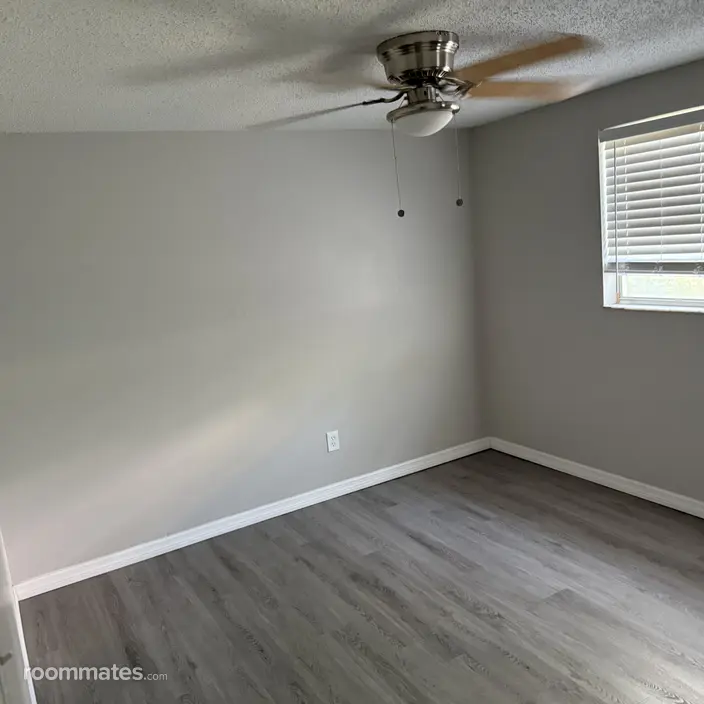 Room for rent in Clearwater, FL $900, house