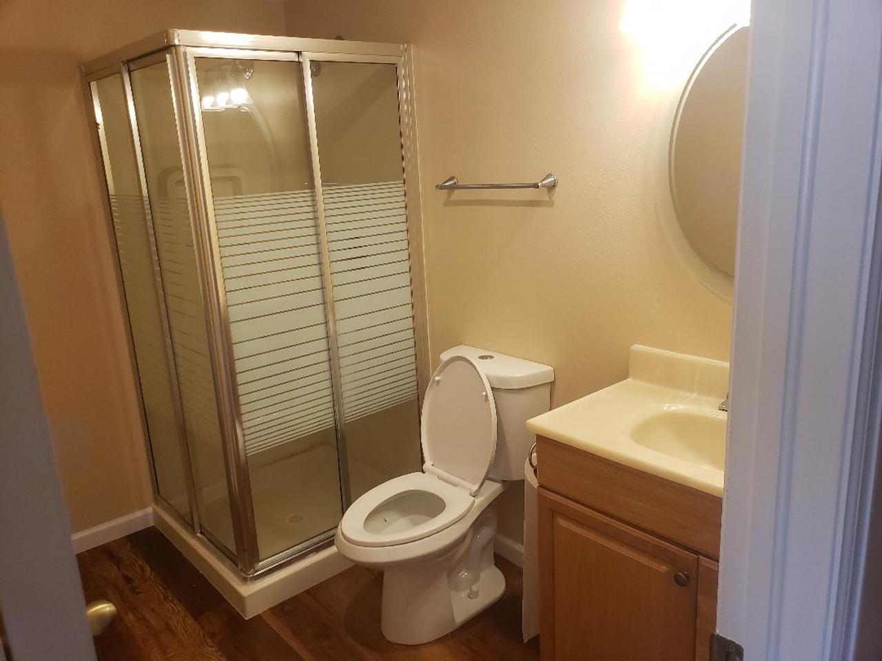 Profile photo 4 of 21