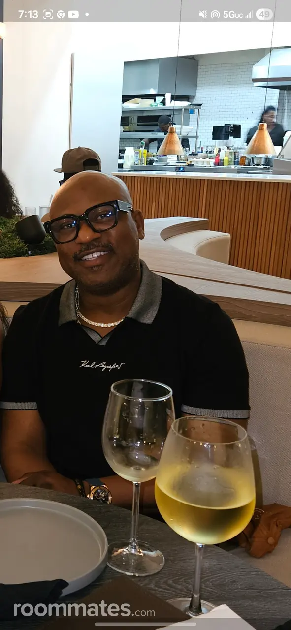 Profile photo 1 of 1