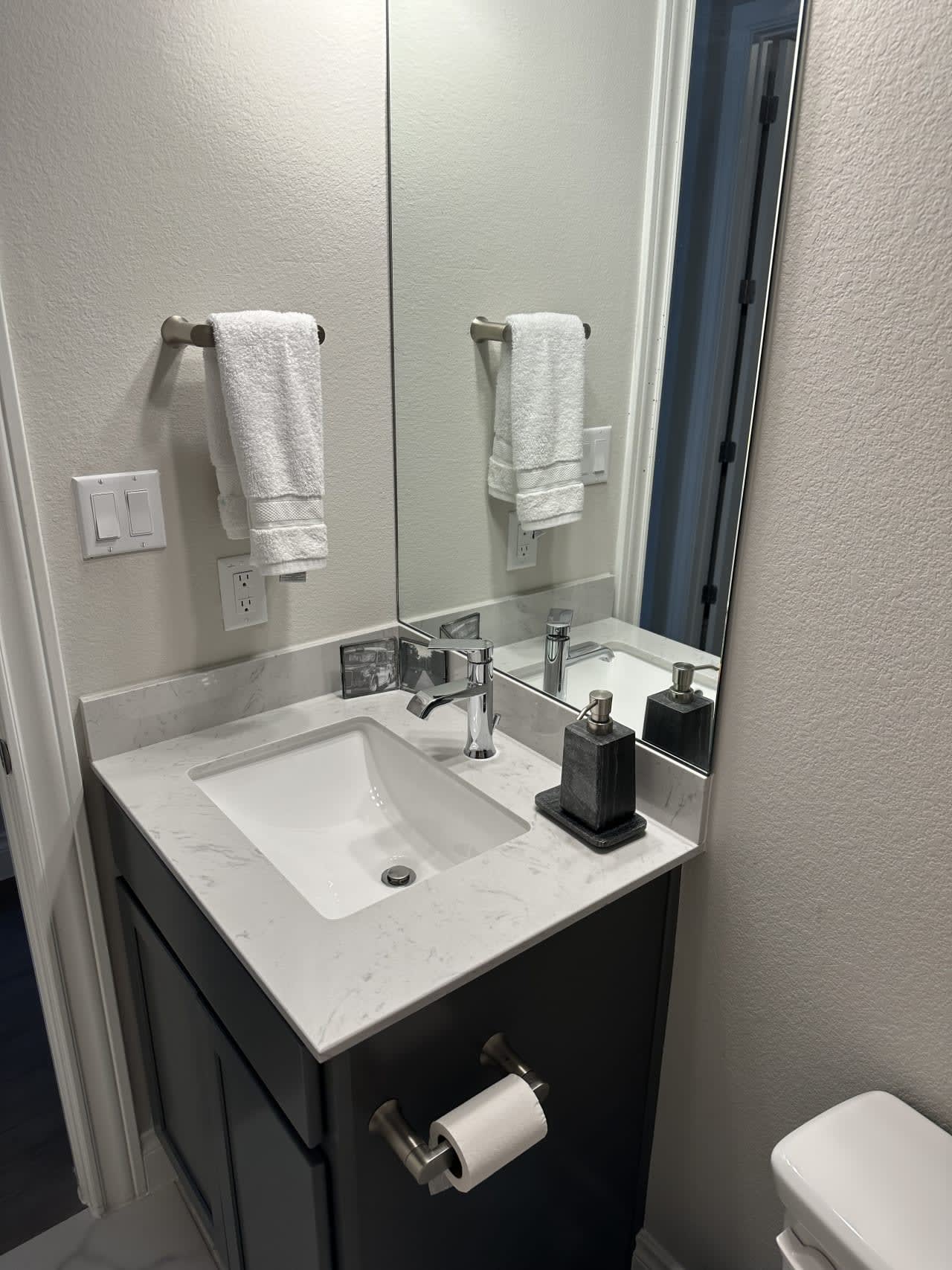 Profile photo 4 of 12