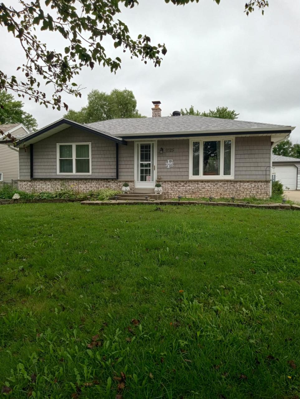 Profile photo 1 of 7