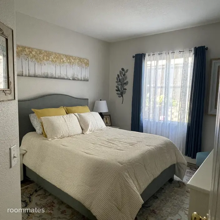 Room for rent in Oceanside, CA $1700, house