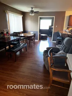 Room for rent in Fairfield, CA $1000, house