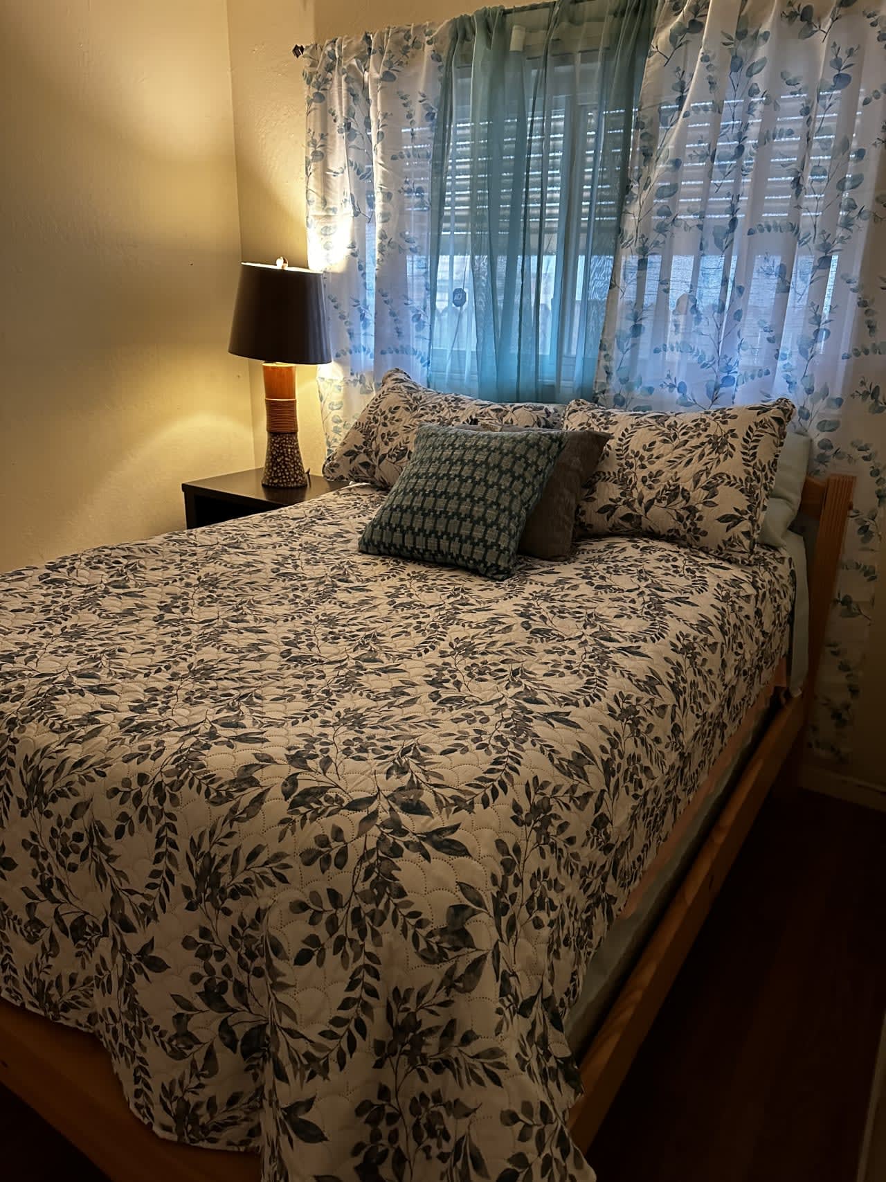 Profile photo 10 of 15