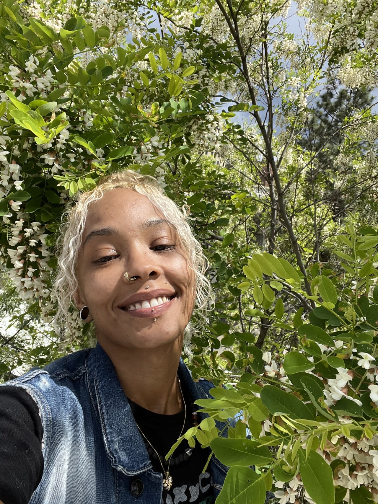 Profile photo 1 of 7