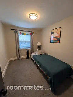 Room for rent in Baltimore, MD $700, townhouse