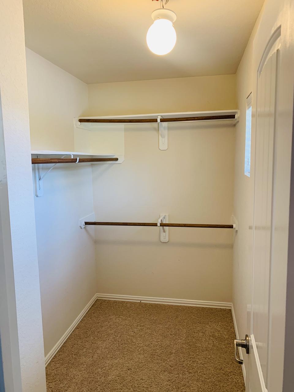 Profile photo 7 of 10