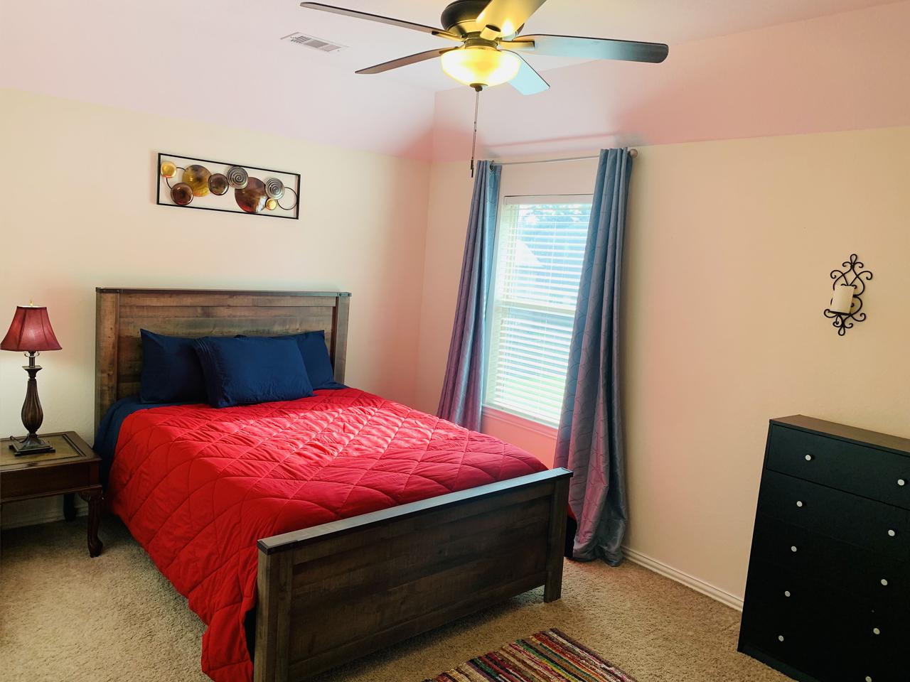 Profile photo 1 of 10