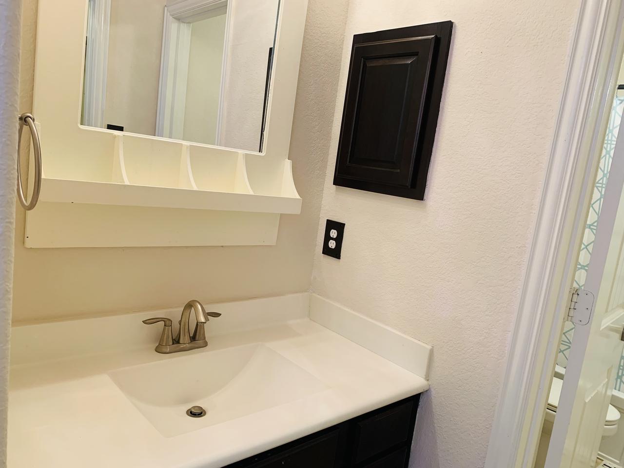 Profile photo 3 of 10