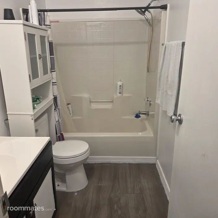 Room for rent in Dade City, FL $800, house