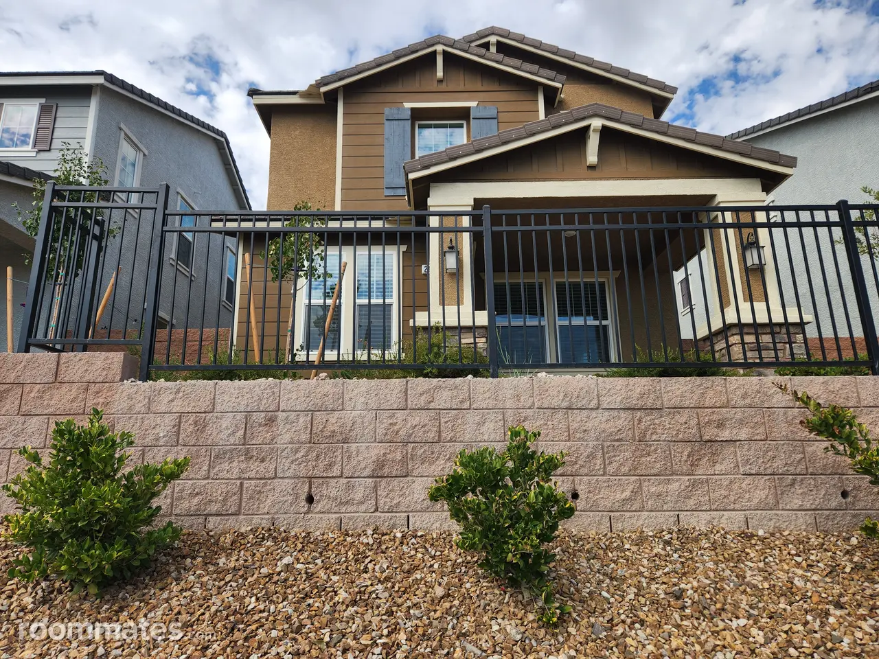 Profile photo 1 of 14