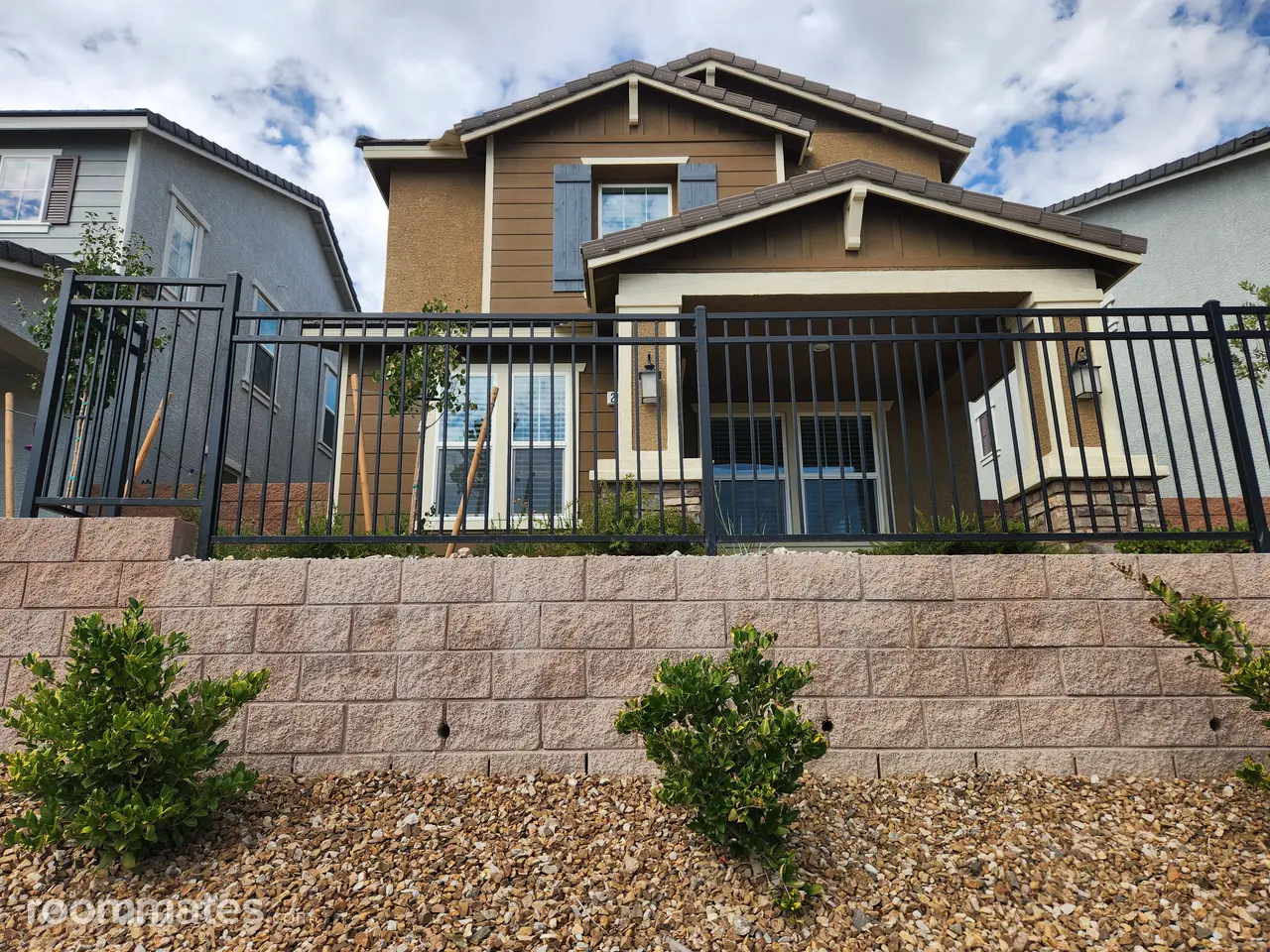 Profile photo 8 of 14