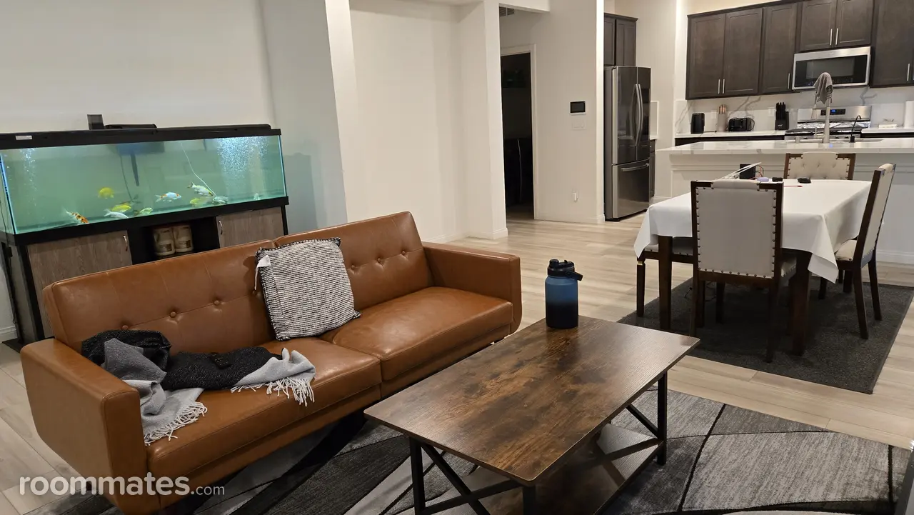 Profile photo 11 of 14