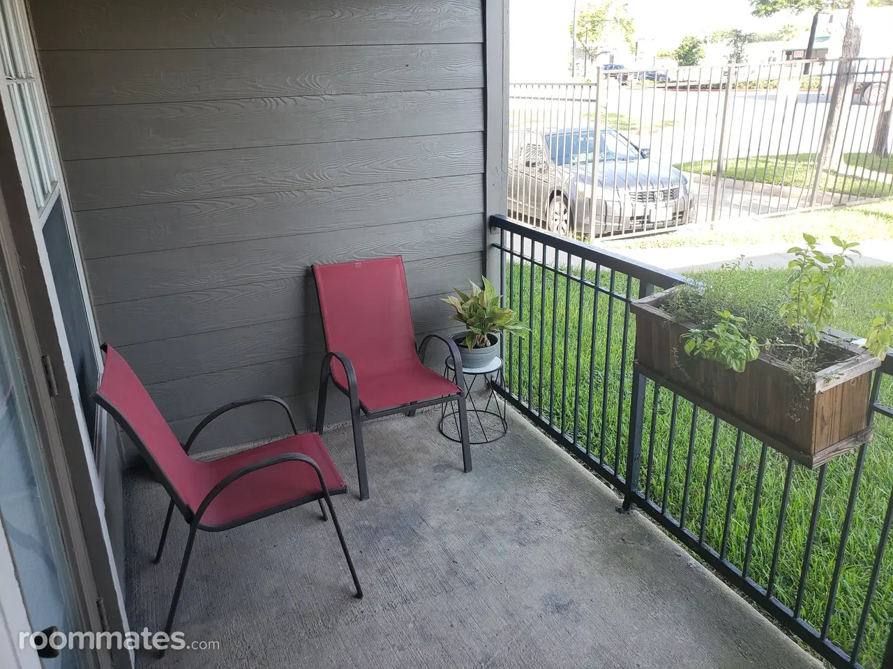 Profile photo 3 of 9