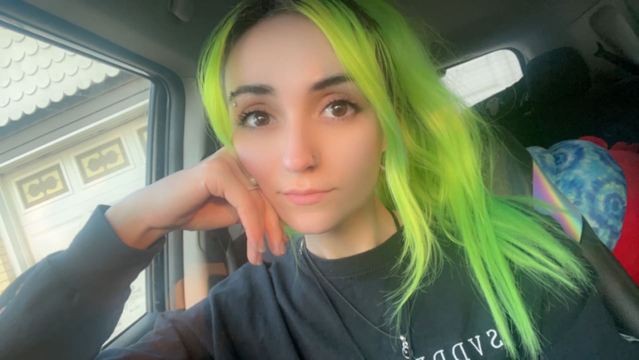Profile photo 4 of 4