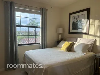 Room for rent in Naples, FL $1500, condo