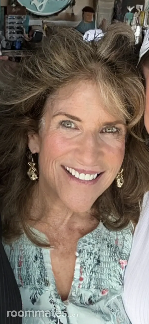 Profile photo 11 of 11
