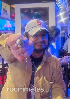 Roommate looking Boston, MA, $1200