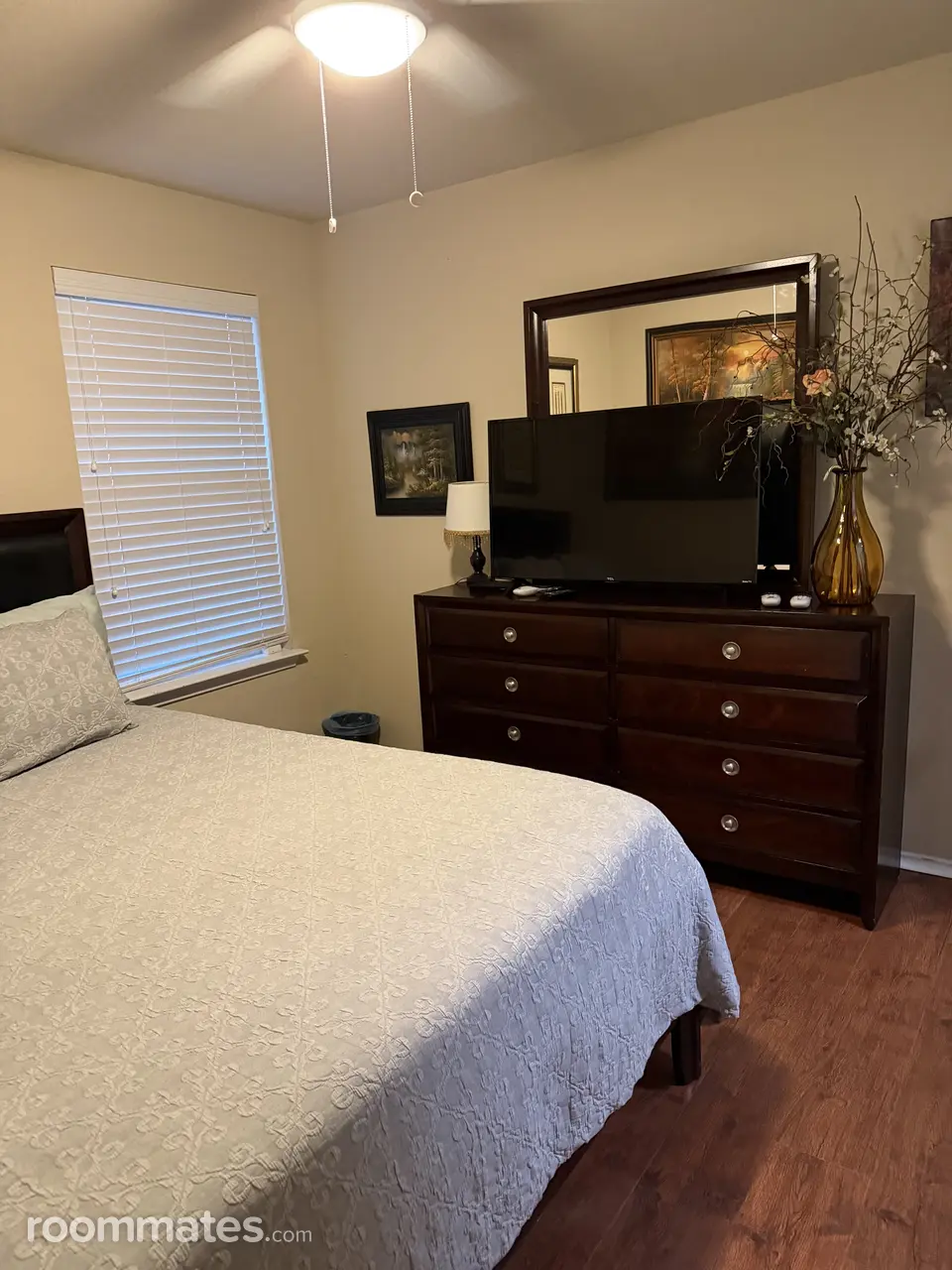 Profile photo 8 of 16