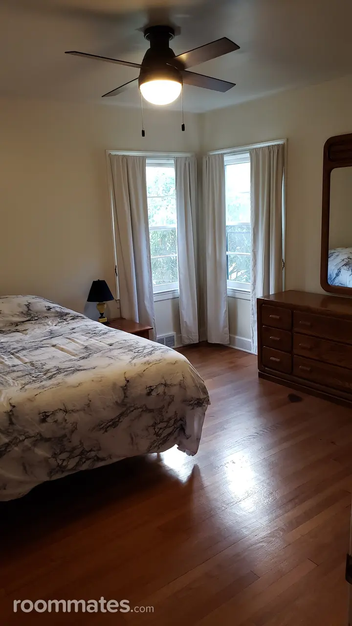 Profile photo 2 of 12